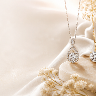 Diamond Pendant Necklaces