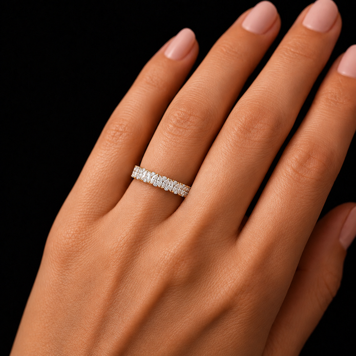 R03050 - 1.05 TCW Diamond Studded Gold Daily Were Rings